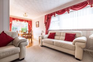 Lounge/Diner- click for photo gallery